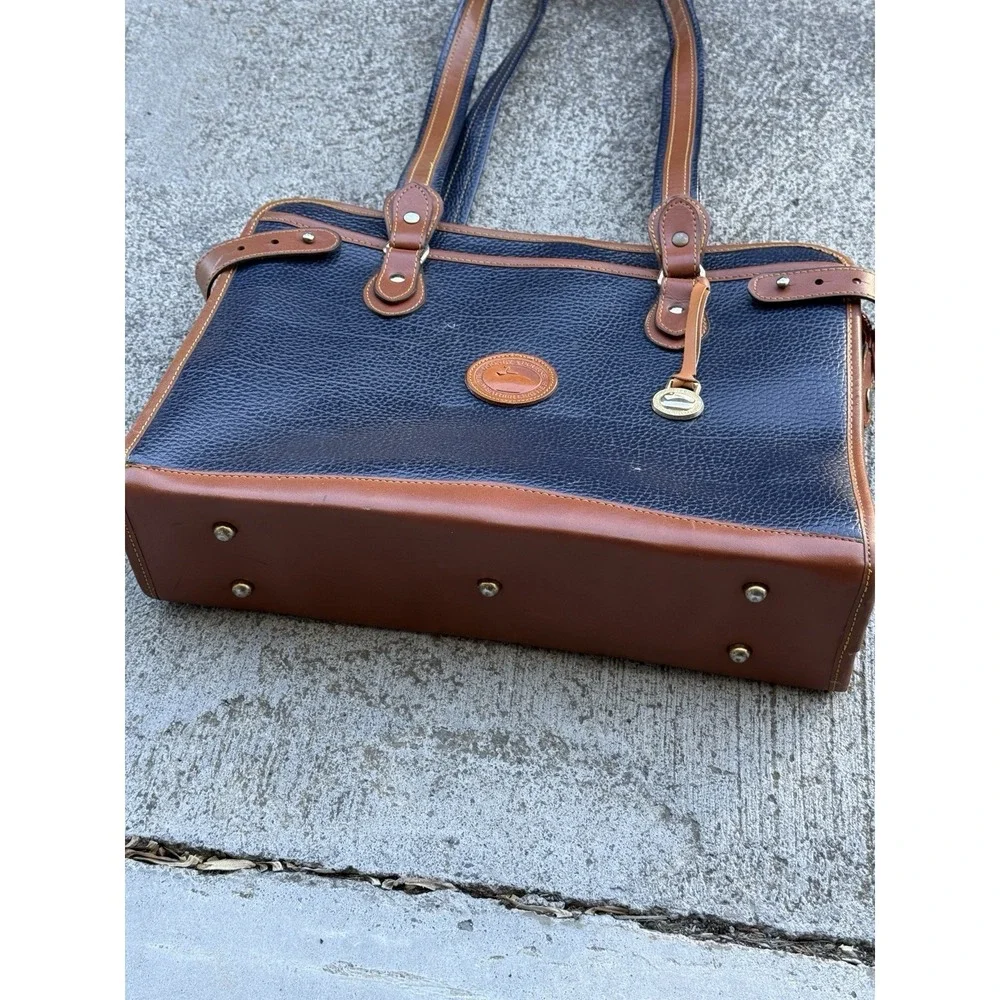 Beautiful Dooney & Bourke Navy Pebbled Leather Shoulder Satchel Briefcase